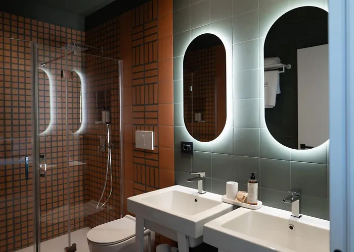 Leluan מולה די בארי