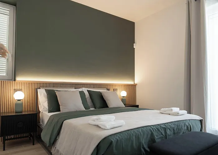 Leluan 4* מולה די בארי